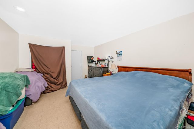 103 Gates Avenue, Central Islip, NY 11722