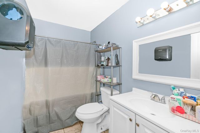 103 Gates Avenue, Central Islip, NY 11722