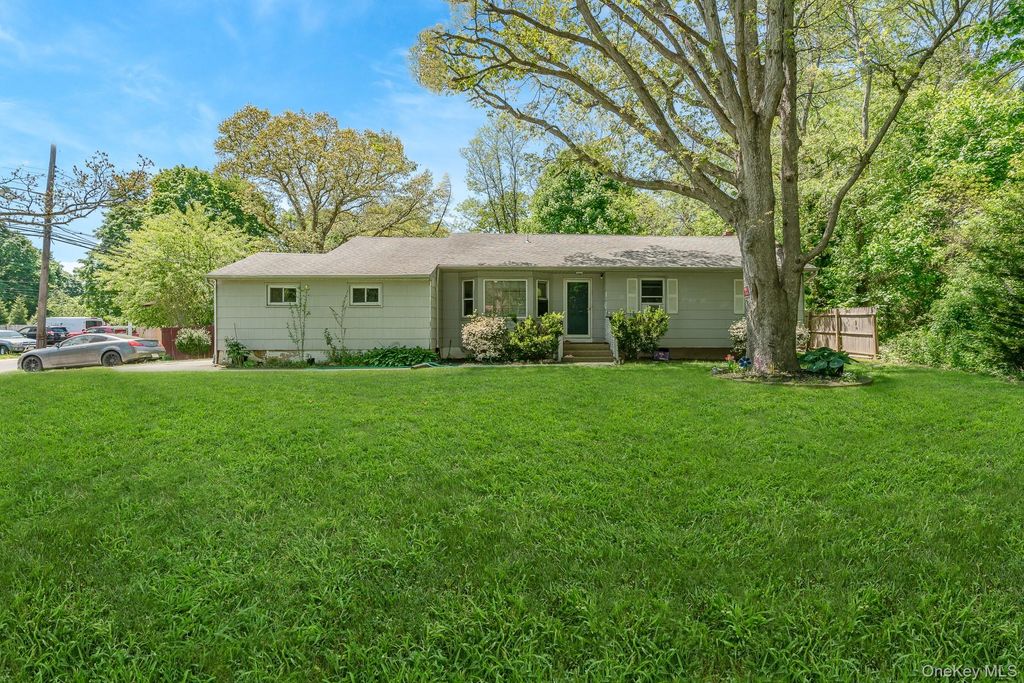 103 Gates Avenue, Central Islip, NY 11722