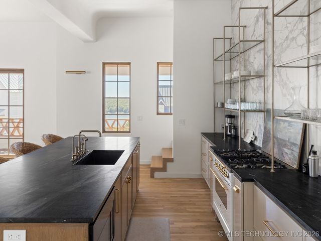 105 Lower Greenway, Carlton Landing, OK 74432