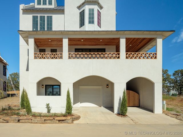 105 Lower Greenway, Carlton Landing, OK 74432