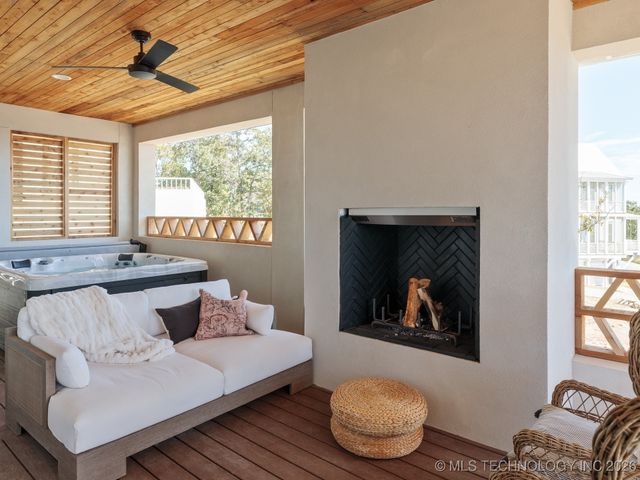 105 Lower Greenway, Carlton Landing, OK 74432