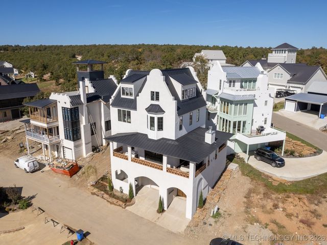 105 Lower Greenway, Carlton Landing, OK 74432