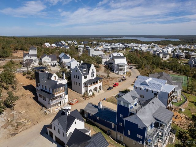 105 Lower Greenway, Carlton Landing, OK 74432