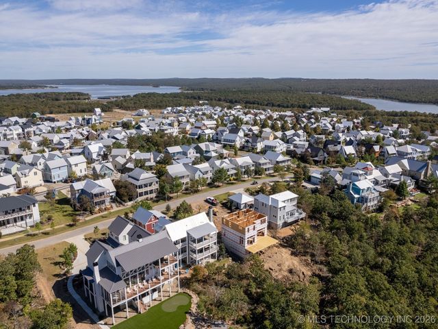 105 Lower Greenway, Carlton Landing, OK 74432