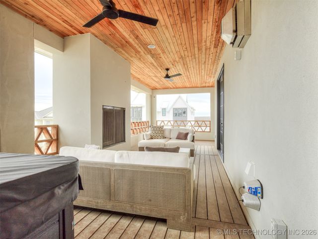 105 Lower Greenway, Carlton Landing, OK 74432