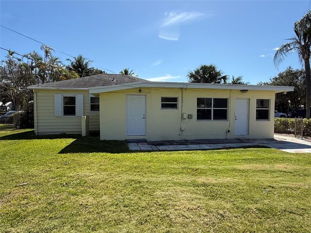 1401 SE 1st Street, Pompano Beach, FL 33060