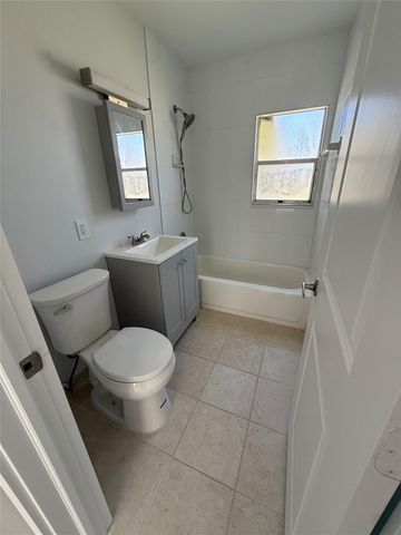 1401 SE 1st Street, Pompano Beach, FL 33060