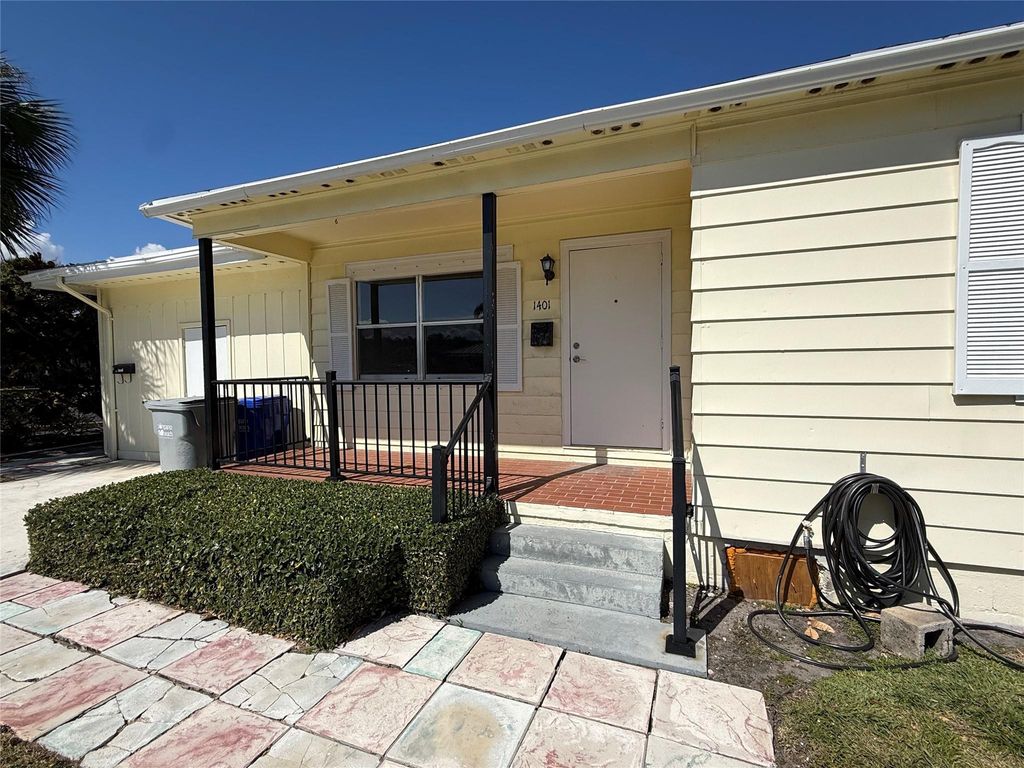 1401 SE 1st Street, Pompano Beach, FL 33060