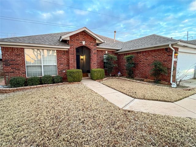 205 Sandstone Drive, Norman, OK 73071