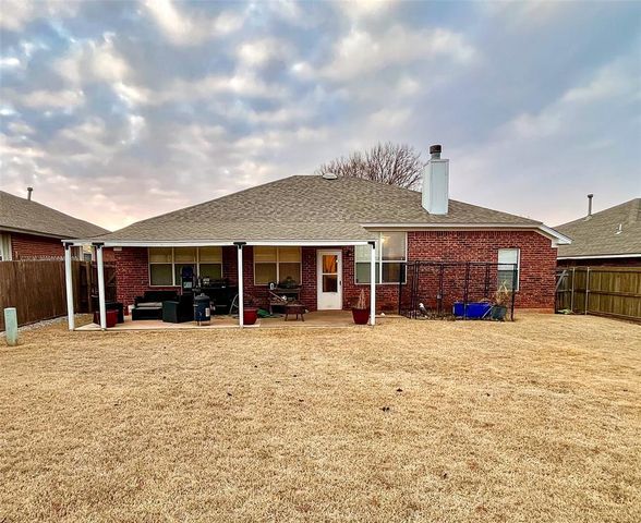 205 Sandstone Drive, Norman, OK 73071