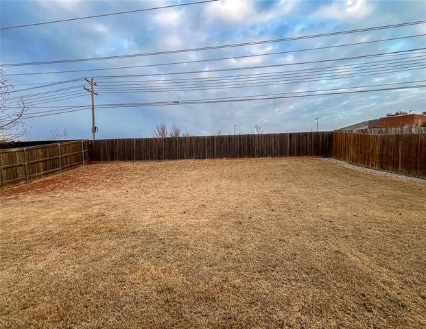 205 Sandstone Drive, Norman, OK 73071