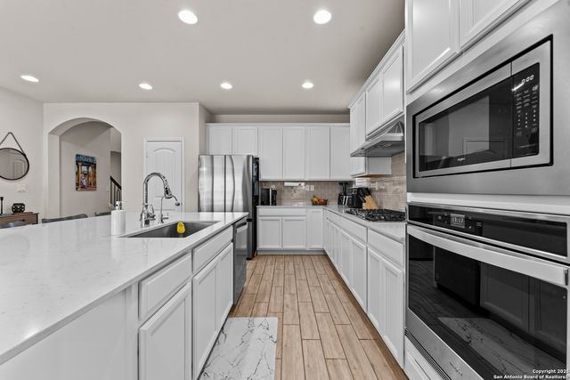 12514 Thrall, San Antonio, TX 78253