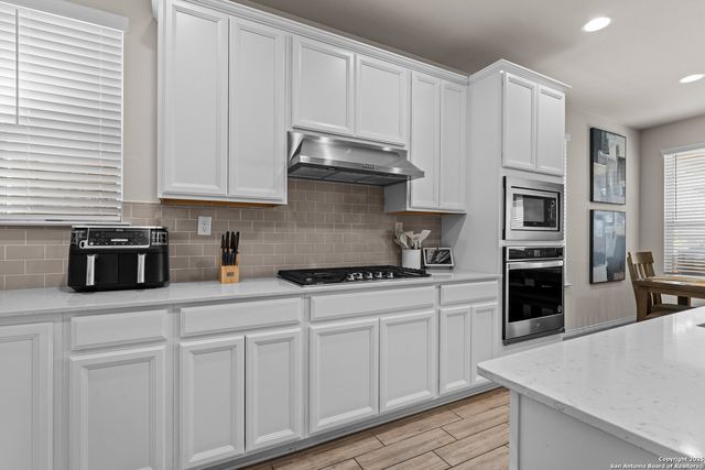 12514 Thrall, San Antonio, TX 78253