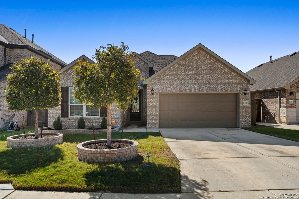 12514 Thrall, San Antonio, TX 78253