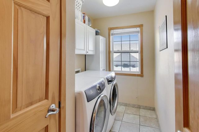 10473 S George DRIVE, Oak Creek, WI 53154