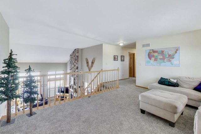 10473 S George DRIVE, Oak Creek, WI 53154