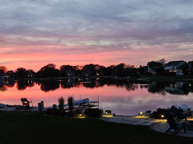 10473 S George DRIVE, Oak Creek, WI 53154