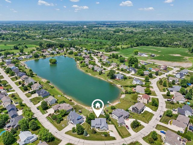 10473 S George DRIVE, Oak Creek, WI 53154