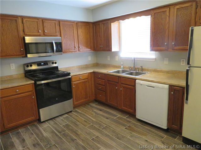 1710 New Albany-Chas Road 100 & 61G, Jeffersonville, IN 47130