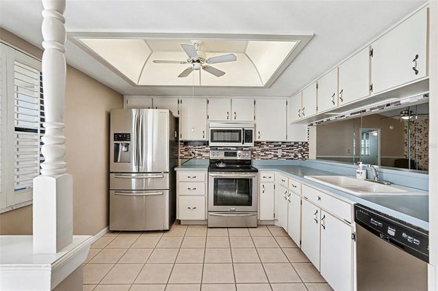 38345 COTTONWOOD PLACE 38345, Zephyrhills, FL 33542