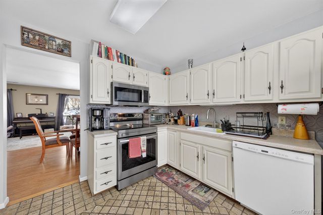 325 Cornwall Meadows Lane, Patterson, NY 12563