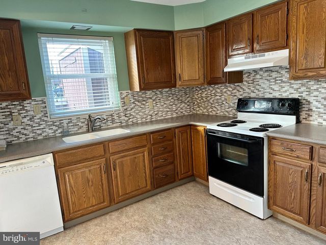 835 CHARLOTTE WAY, Enola, PA 17025