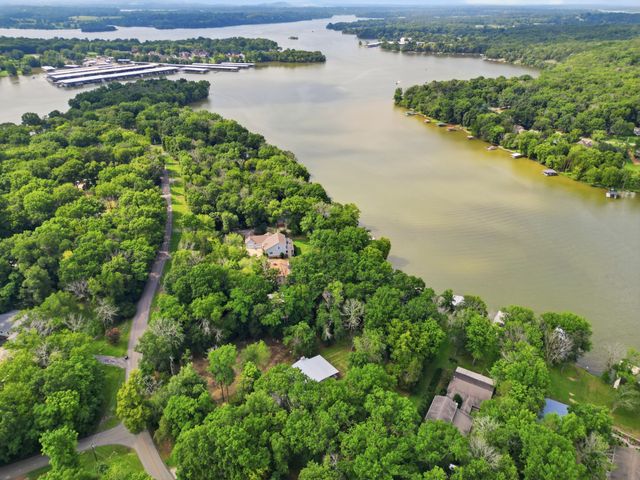 680 Gay Winds Dr, Mount Juliet, TN 37122