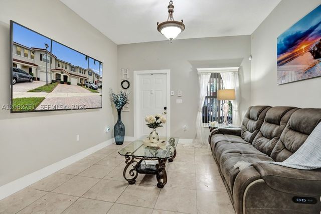 220 Riverwalk Cir, Sunrise, FL 33326