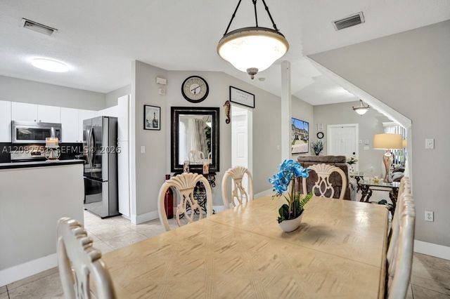 220 Riverwalk Cir, Sunrise, FL 33326