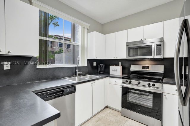 220 Riverwalk Cir, Sunrise, FL 33326