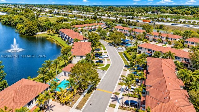 220 Riverwalk Cir, Sunrise, FL 33326