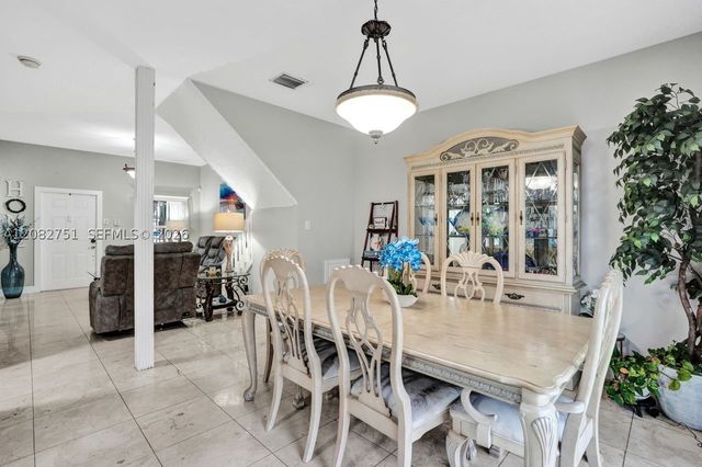 220 Riverwalk Cir, Sunrise, FL 33326