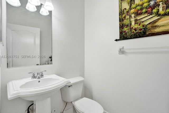 220 Riverwalk Cir, Sunrise, FL 33326