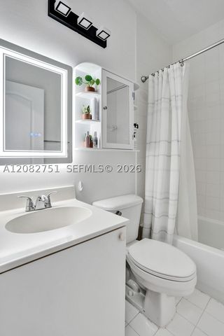220 Riverwalk Cir, Sunrise, FL 33326