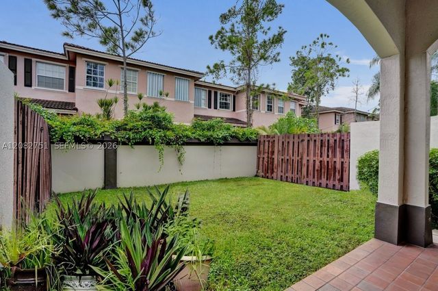220 Riverwalk Cir, Sunrise, FL 33326