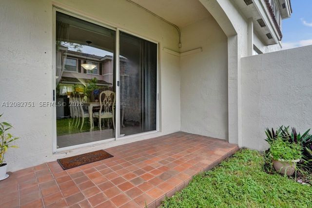 220 Riverwalk Cir, Sunrise, FL 33326
