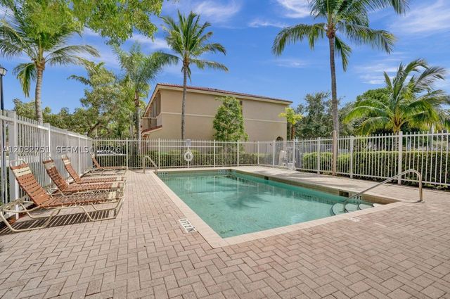 220 Riverwalk Cir, Sunrise, FL 33326