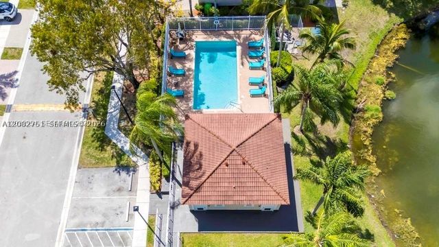 220 Riverwalk Cir, Sunrise, FL 33326