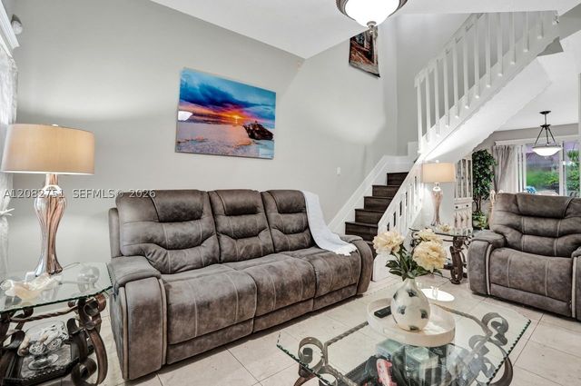 220 Riverwalk Cir, Sunrise, FL 33326