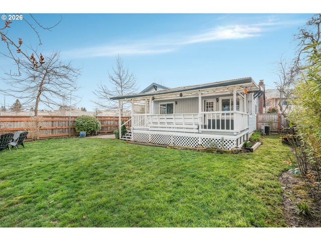 1411 DIVISION St, Oregon City, OR 97045