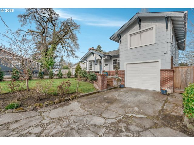 1411 DIVISION St, Oregon City, OR 97045