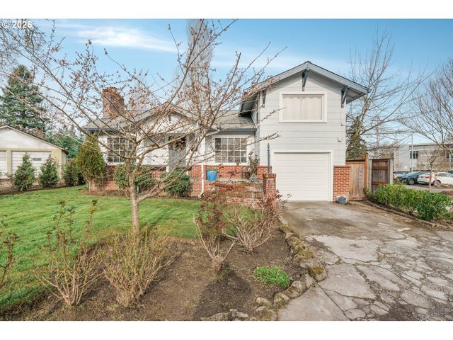 1411 DIVISION St, Oregon City, OR 97045