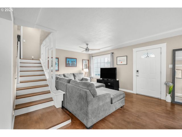 1411 DIVISION St, Oregon City, OR 97045