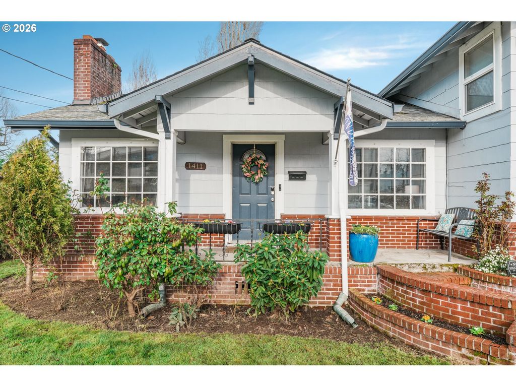 1411 DIVISION St, Oregon City, OR 97045