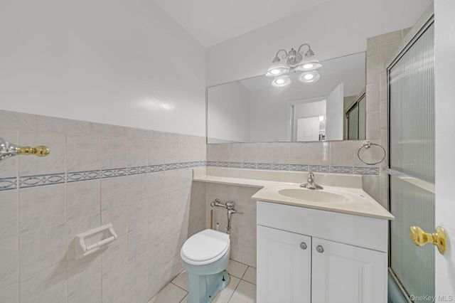 8710 149th Avenue 5F, Howard Beach, NY 11414