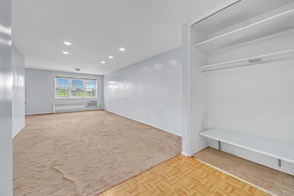 8710 149th Avenue 5F, Howard Beach, NY 11414