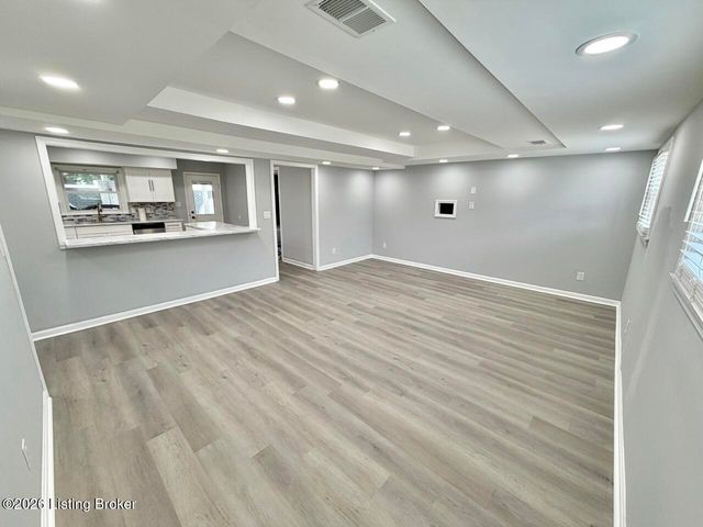 6709 Cooper Chapel Rd, Louisville, KY 40229