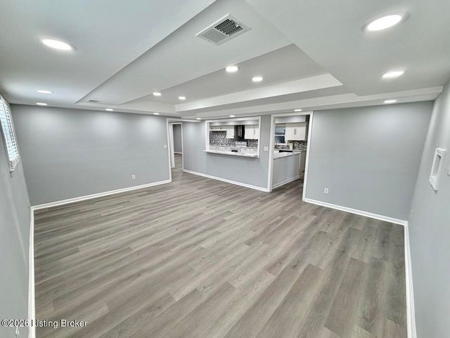 6709 Cooper Chapel Rd, Louisville, KY 40229