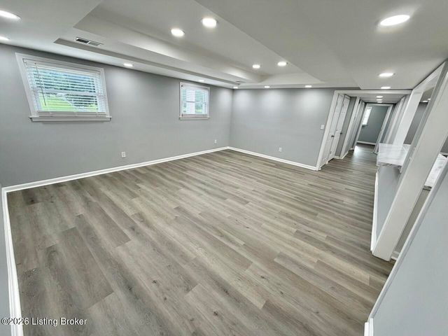 6709 Cooper Chapel Rd, Louisville, KY 40229